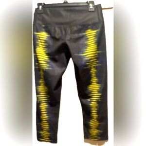 Adidas techfit black yellow sonar print capri pants leggings S NWOT